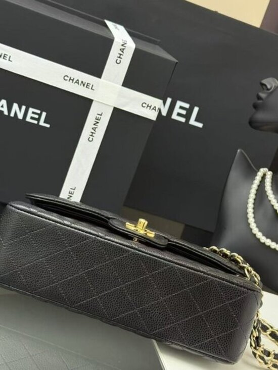 Chanel Classic Cavier Gold Leather Bag - Picture 5 of 8